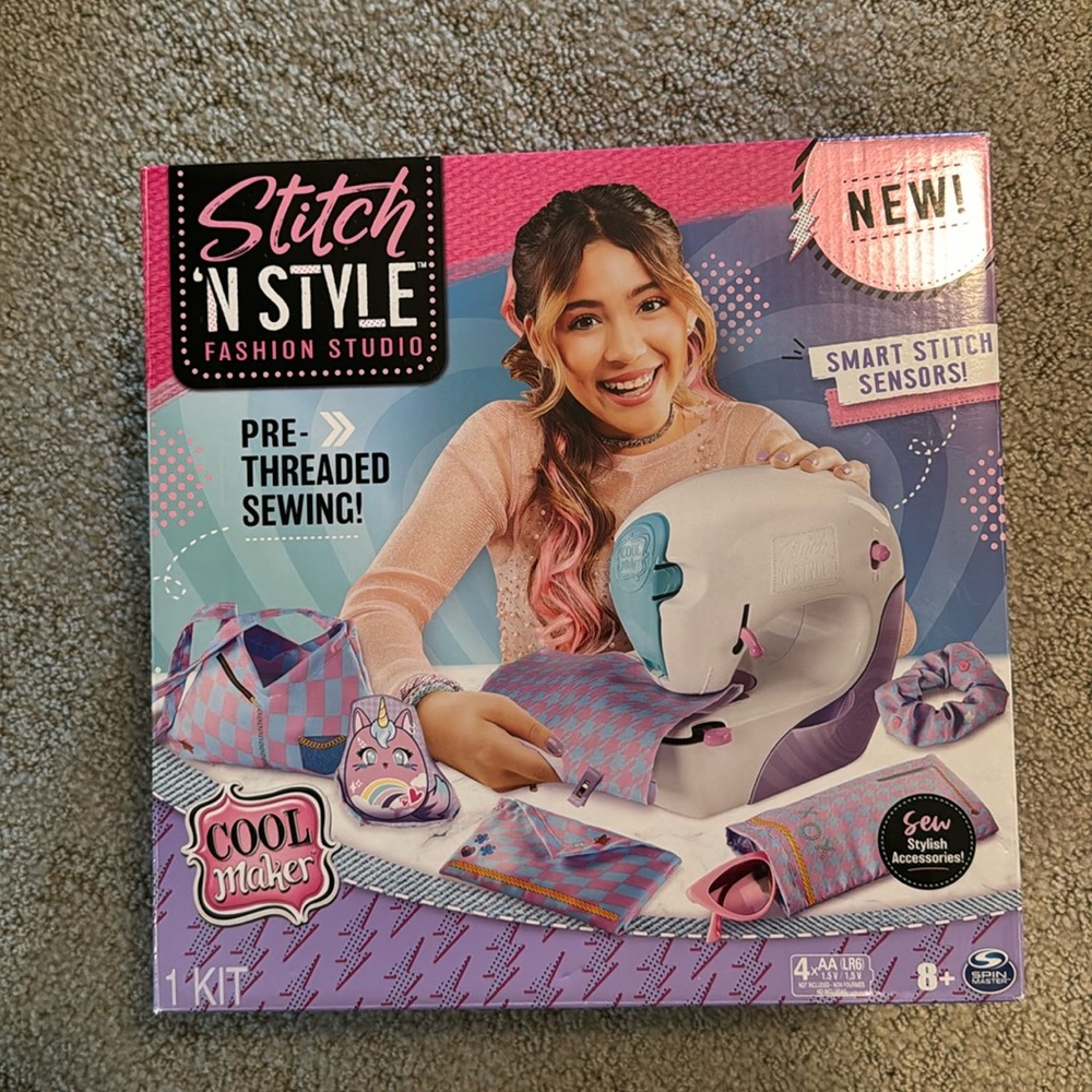 Kids sewing machine.